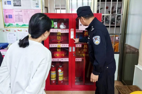 广州警方出动警力1.52万人次全力保障开学首日平安有序